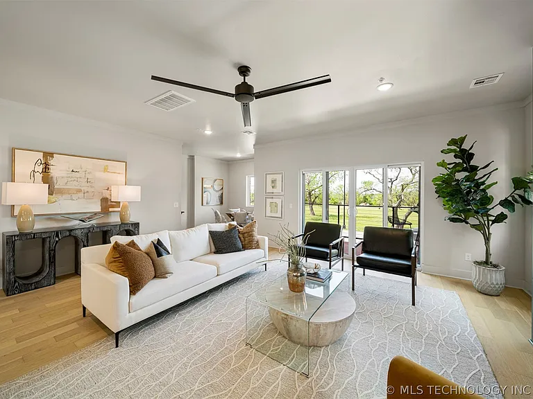 3777 Riverside Dr #3777 — Photo 17