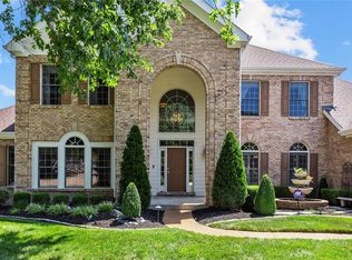 316 Pine Bend Dr, Chesterfield, MO