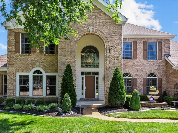 316 Pine Bend Dr, Chesterfield, MO 63005