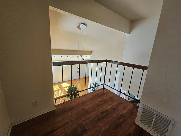 3076 Valleywood Ct — Photo 13