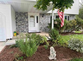 3218 Davidson St, Cross Plains, WI 53528