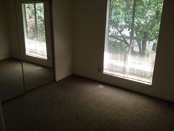 5th image of 3830 Annadale Ln APT 28