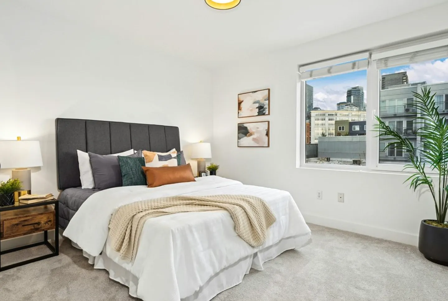 2 bed, 789 sqft, $2,575 — Photo 1