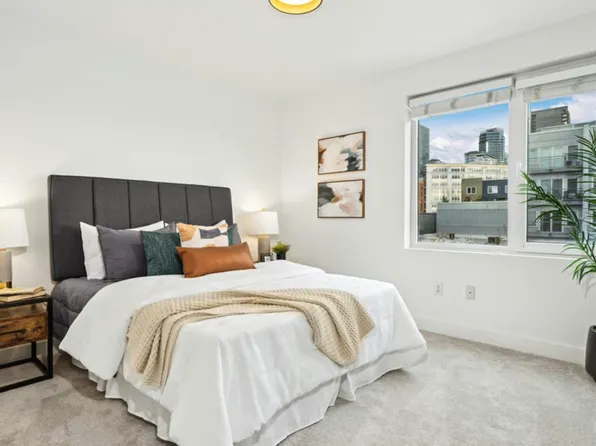 2504 Western Ave, Seattle, WA