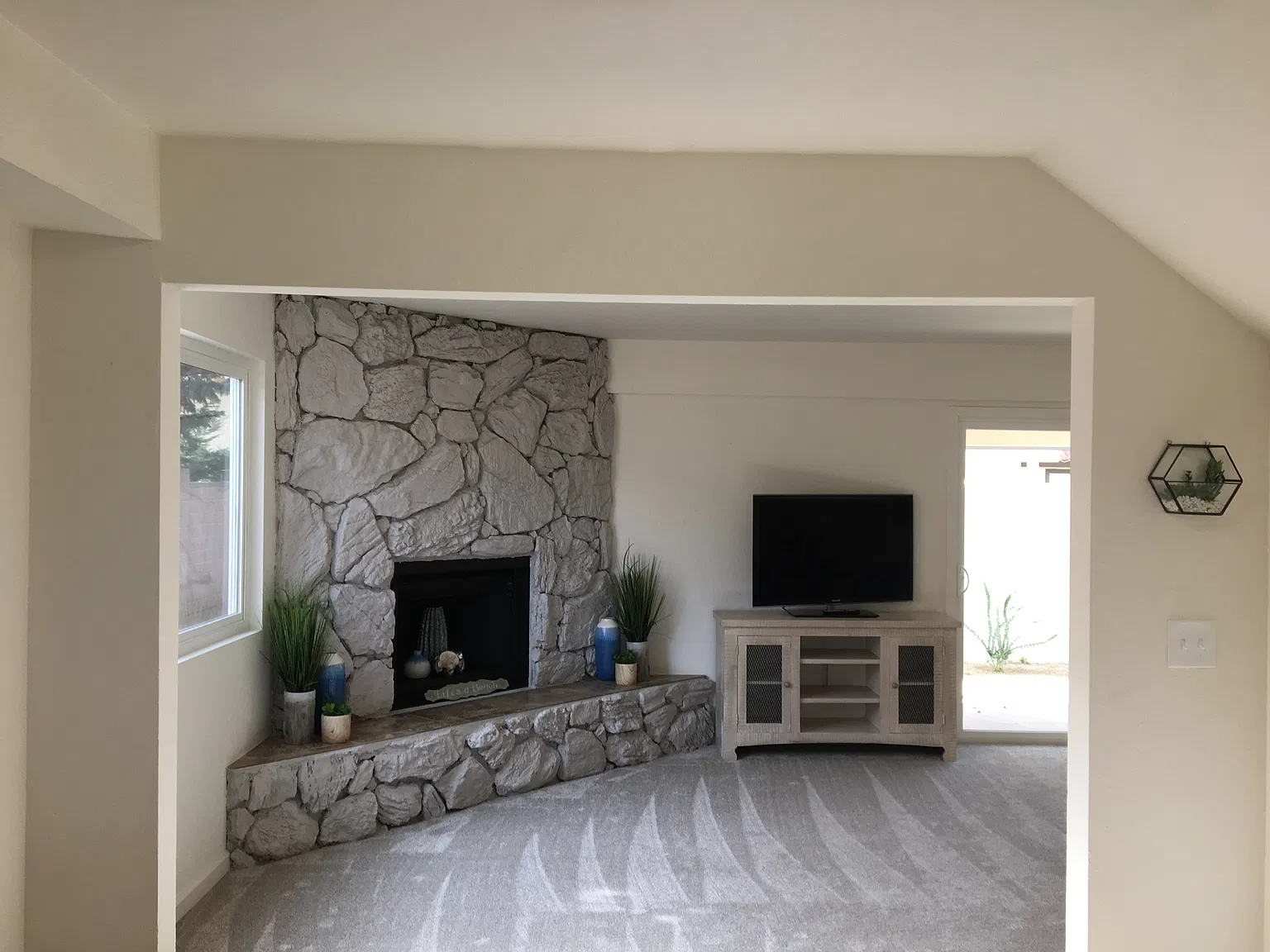 3 bed, 2.5 bath, 1695 sqft, $3,395 — Photo 4
