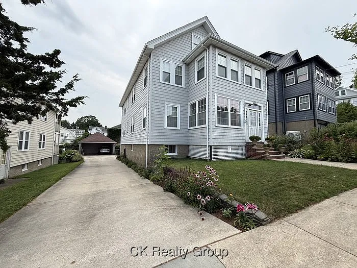 68 Templeton Pkwy — Photo 2