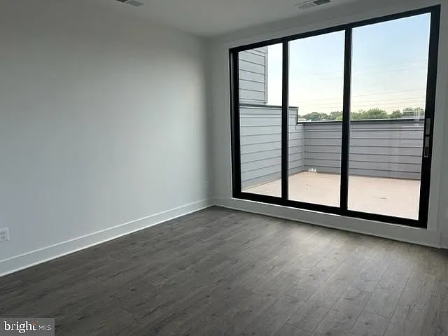 11256 Bunsen St — Photo 3