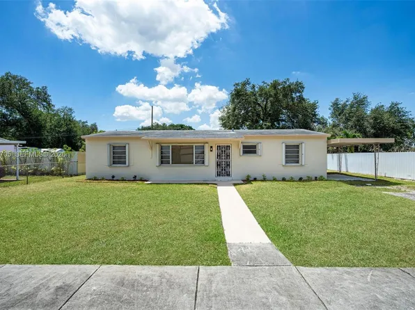 2760 NW 164th Ter, Miami Gardens, FL 33054