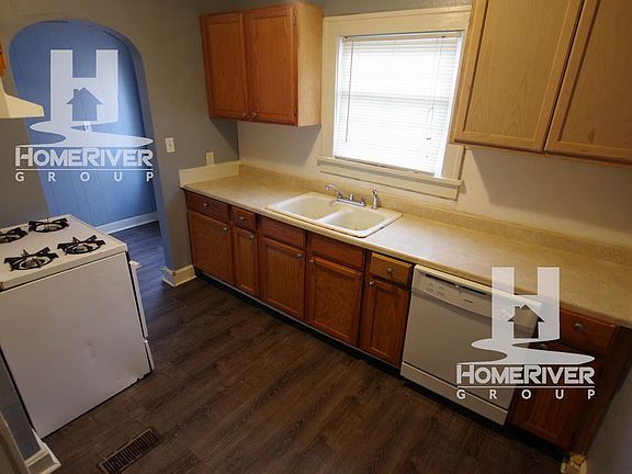 4th image of 4207 College Ave
