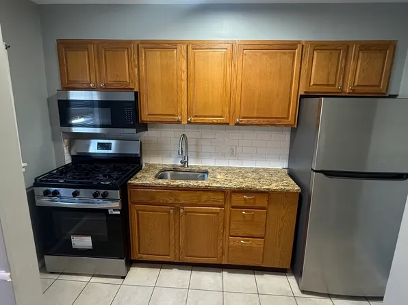 1033 Wilmington Ave, Baltimore, MD 21223