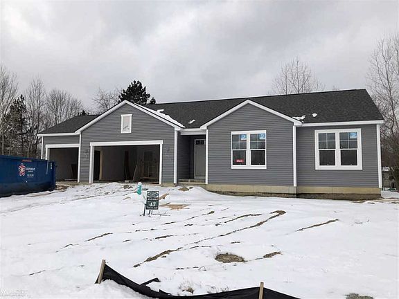 2nd image of 5320 Bianca Dr #43
