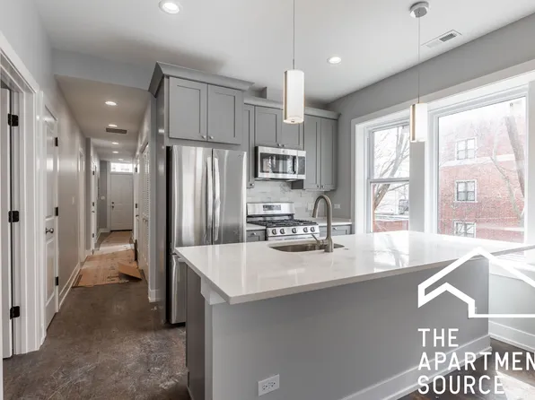 3135 N Oakley Ave #3, Chicago, IL 60618
