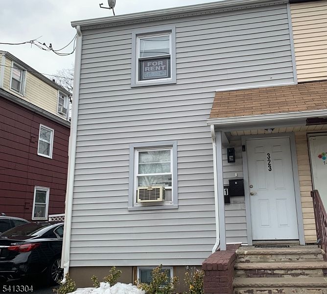 1st image of 323 Union Ave