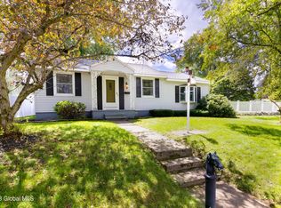 40 Mac Arthur Dr, Glens Falls, NY 12801