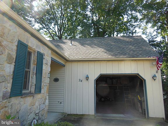 3rd image of 24 Embassy Ct
