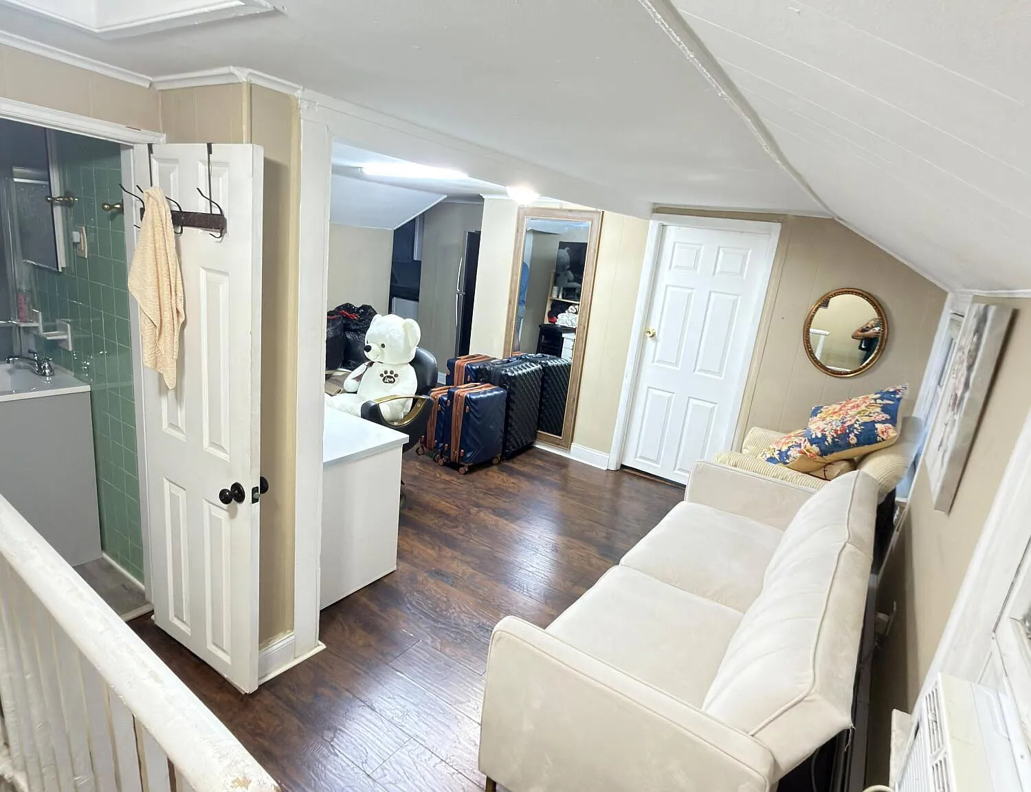 2 bed, 1828 sqft, $2,400 — Photo 1