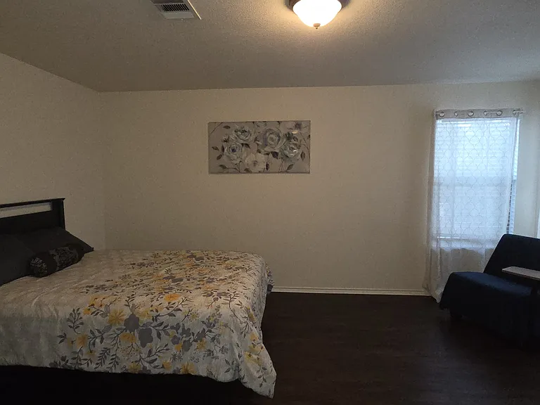 Second Floor - Room #2 with Queen size bed
