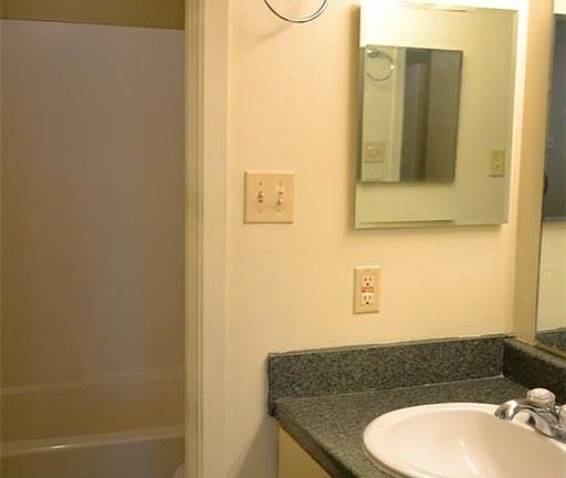 2nd image of 910 Navarro Dr
