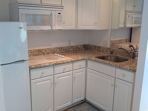 4th image of 555 E William St APT 17K