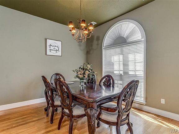 4th image of 12354 Huntington Village Dr