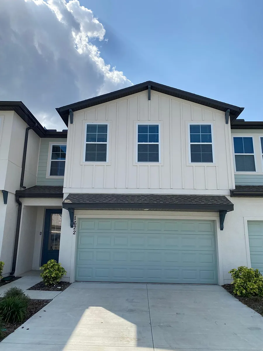Building Photo - 1622 Sanibel Dr