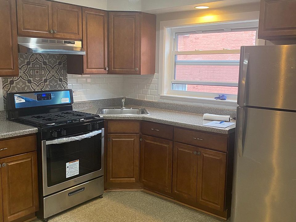 1st image of 2060 Bergen Ave #3