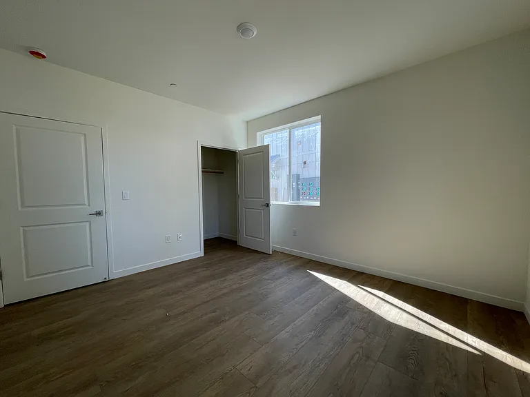3 Healdsburg Ave — Photo 32