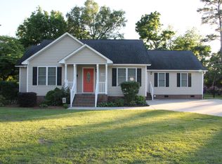 119 Doris Ave, Clinton, NC 28328