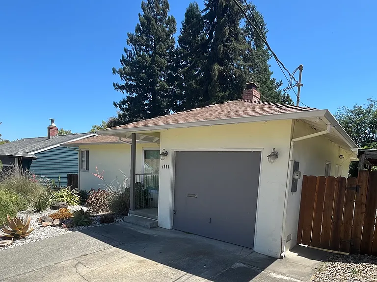 2943 Sunrise Dr — Photo 3
