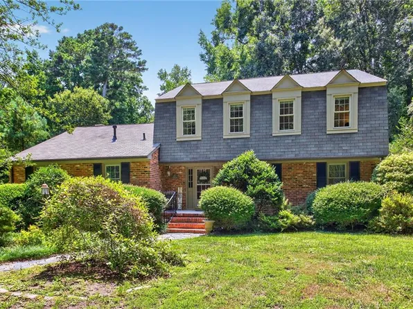 104 Artillery Rd, Yorktown, VA 23692