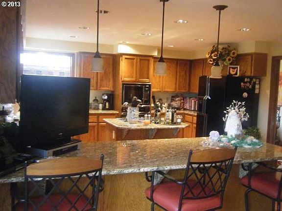 3rd image of 1010 NW 123rd Cir