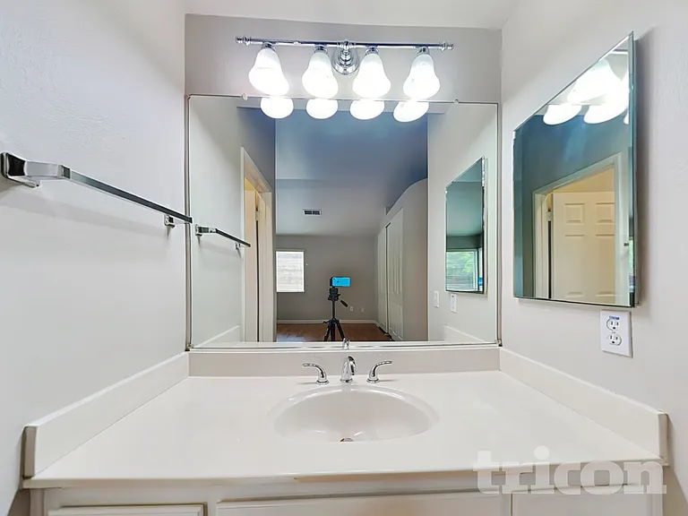 1436 Northwood Dr — Photo 9