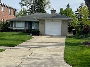 925 Hastings St, Park Ridge, IL 60068