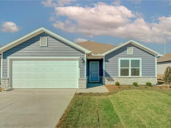 8039 SE 5th St, Blue Springs, MO 64014