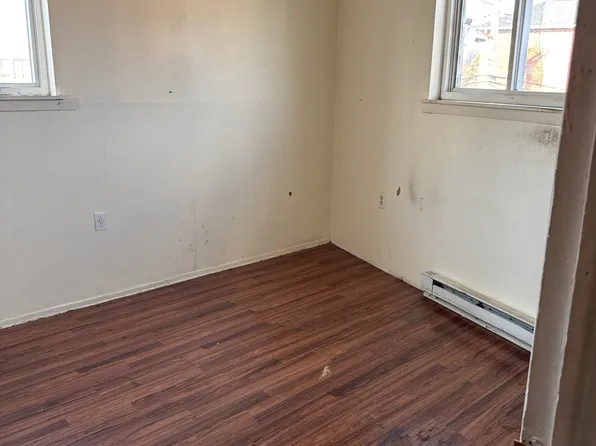 99-20 Albert Road image 6 of 7