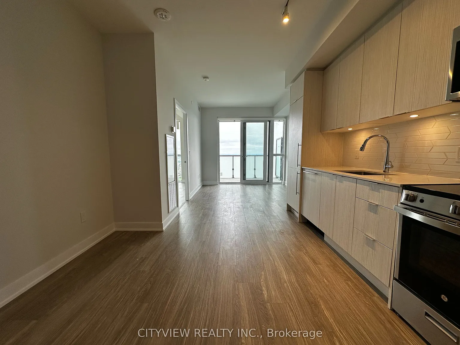 2 bed, $2,700 — Photo 4