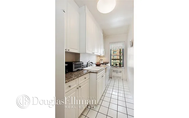 Sold by Douglas Elliman | media 20