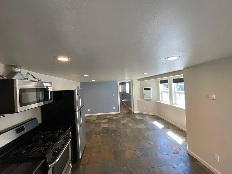 1749 10th Ave #B — Photo 8