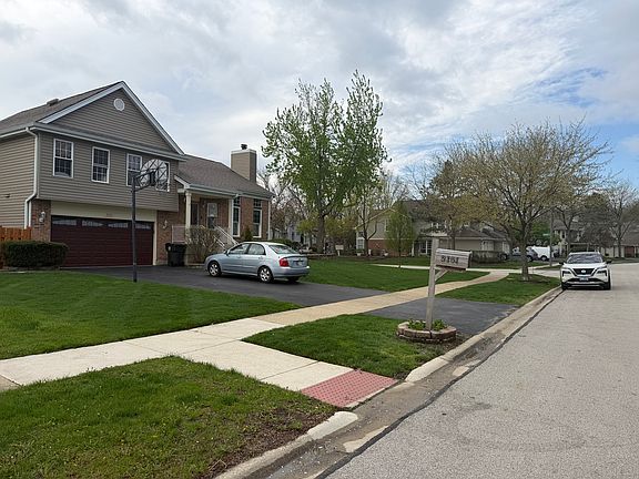 3rd image of 2101 Camden Ln