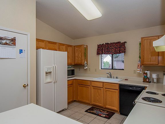 4th image of 8064 S Carbury Way