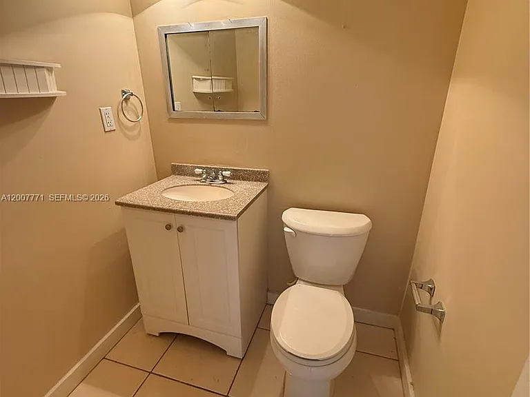 5313 Collins Ave #906 — Photo 2