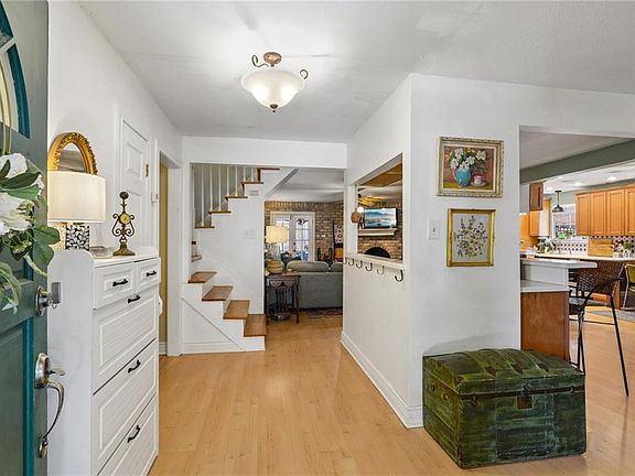 5th image of 3549 Silver Maple Ct