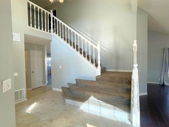 4th image of 31249 Hiawatha Ct