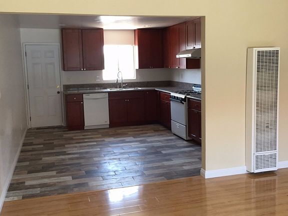 3rd image of 221 N Dalton Ave APT 4