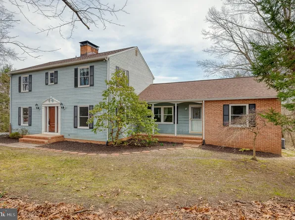 12 Lynn Ridge Ct, Lineboro, MD 21102