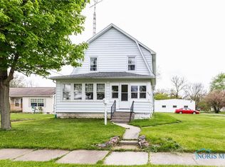 904 Karnes Ave, Defiance, OH 43512