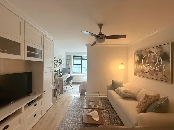 417 East 90th Street image 1 of 15