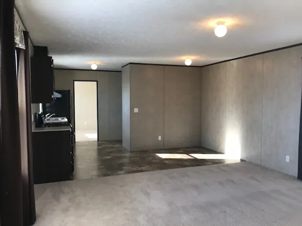 350 Pin Oak Dr #80, Coopersville, MI 49404
