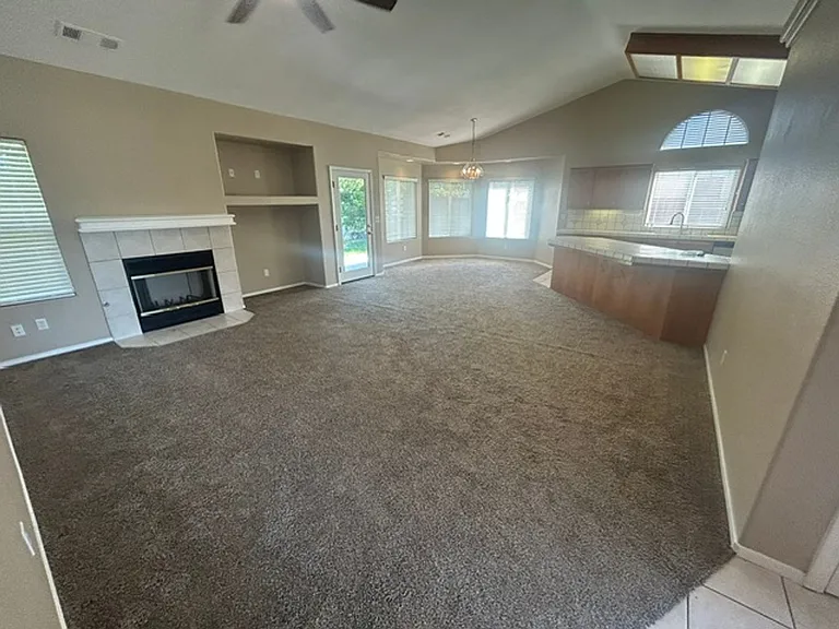2744 W Ceres Ct — Photo 3