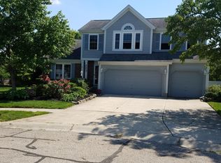 889 Pelham Ct, Westerville, OH 43081